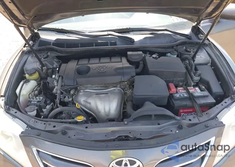 2011 Toyota Camry Xle z USA, uszkodzony, nr VIN 4T4BF3EK4BR197190